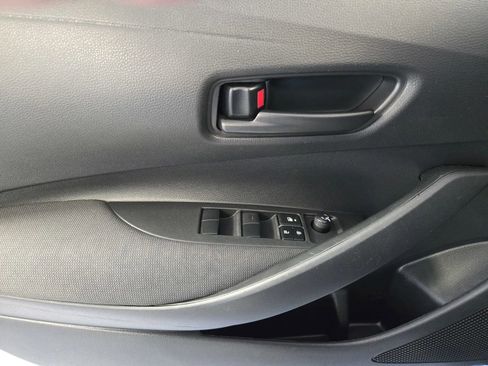 Used 2022 Toyota Corolla LE w/ Carpet Mat Package (TMS) FWD image 13