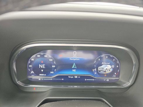 Used 2023 Chevrolet Tahoe LT w/ LT Signature Package image 28