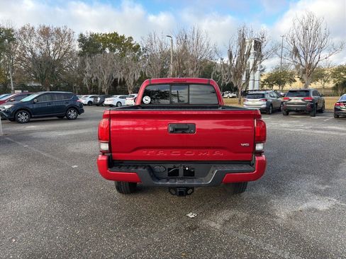 Used 2022 Toyota Tacoma SR image 4