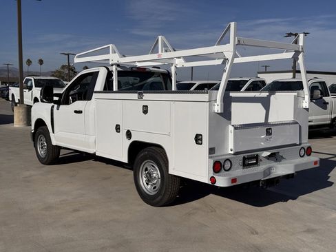 New 2025 Ford F250 XL w/ XL Chrome Package image 10