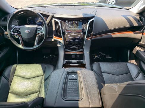 Certified 2020 Cadillac Escalade Premium Luxury AWD/4WD image 38