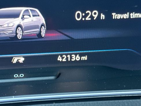 Used 2018 Volkswagen Golf R 4-Door AWD/4WD image 29