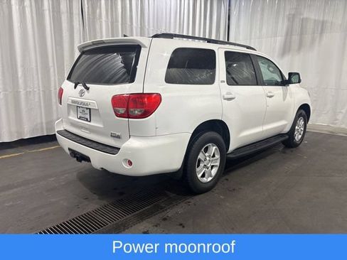 Used 2016 Toyota Sequoia SR5 AWD/4WD image 3