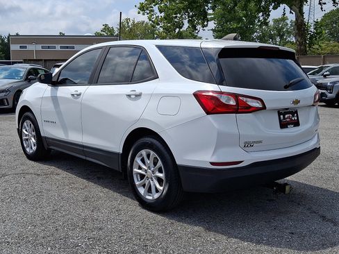 Used 2020 Chevrolet Equinox LS w/ LS Convenience Package AWD/4WD image 8