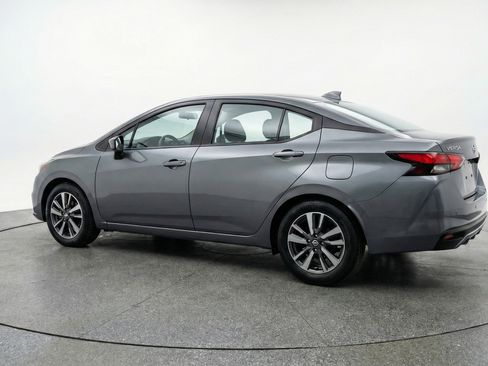 Used 2025 Nissan Versa SV image 6