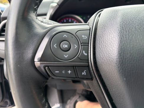 Used 2022 Toyota Camry XSE image 22