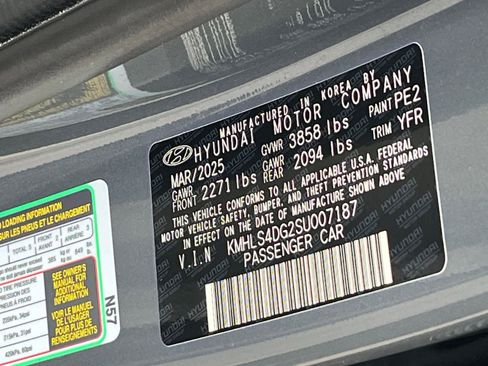 Used 2025 Hyundai Elantra SEL image 27