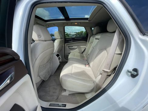 Used 2012 Cadillac SRX Luxury image 24