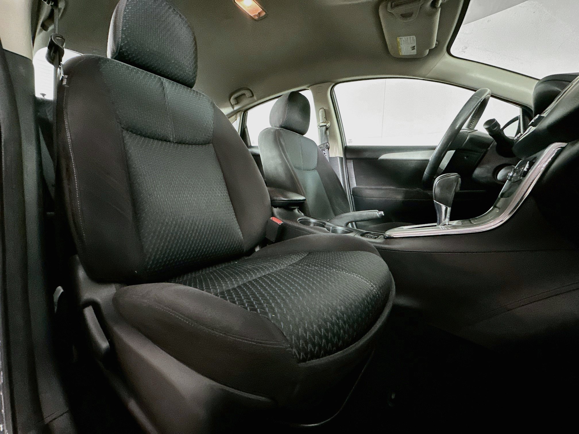 Used 2015 Nissan Sentra SR w/ Protection Package FWD image 29