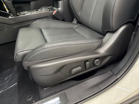 New 2026 Subaru Outback Touring AWD/4WD image 12