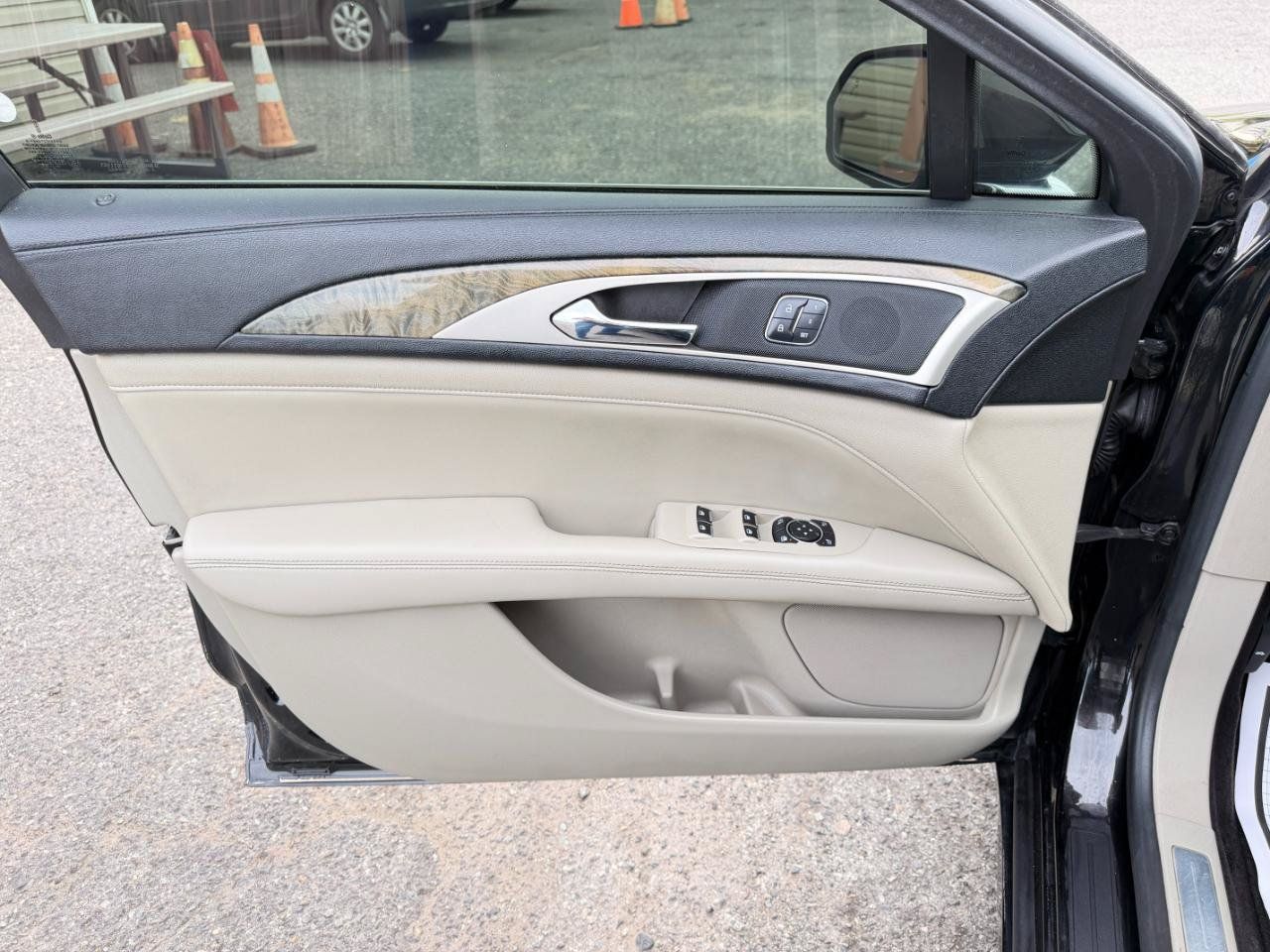 Used 2017 Lincoln MKZ Reserve w/ Technology Package AWD/4WD image 16