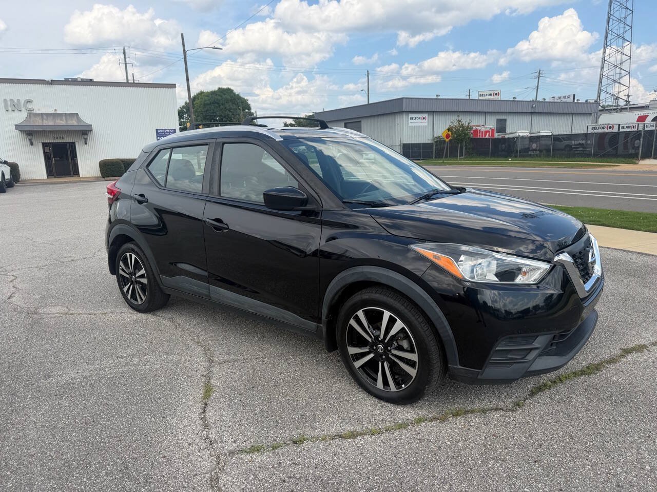 Used 2018 Nissan Kicks SV FWD image 4