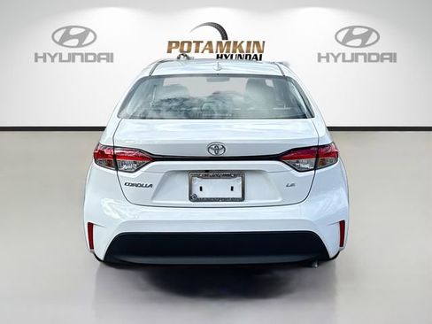 Used 2023 Toyota Corolla LE w/ LE Convenience Package image 6