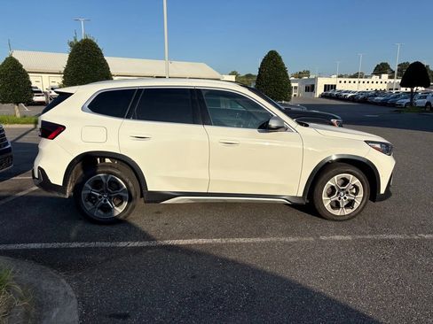 Used 2023 BMW X1 xDrive28i w/ Convenience Package AWD/4WD image 3