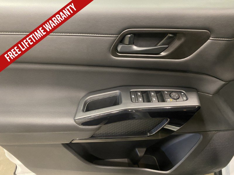 Used 2026 Nissan Pathfinder S AWD/4WD image 26