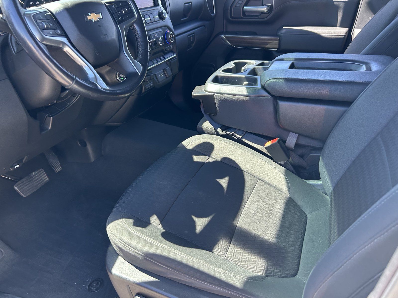 Used 2022 Chevrolet Silverado 3500 LT w/ Convenience Package AWD/4WD image 13
