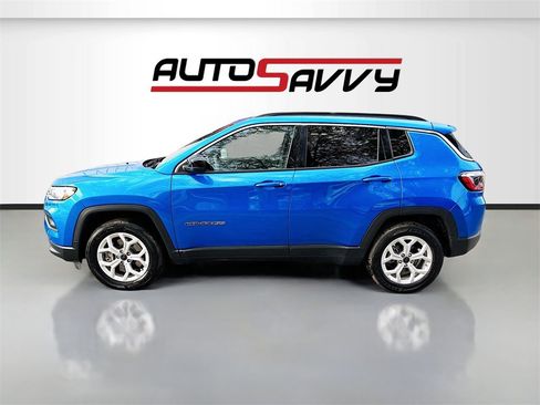 Used 2025 Jeep Compass Latitude image 4