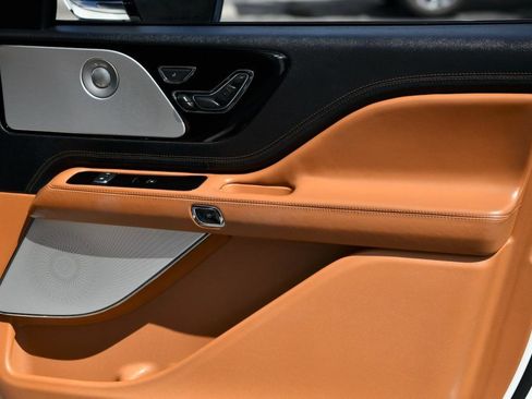 Used 2020 Lincoln Aviator Black Label w/ Dynamic Handling Package image 18