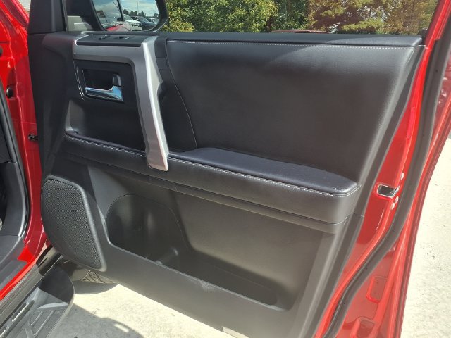 Used 2024 Toyota 4Runner SR5 Premium w/ Moonroof Package AWD/4WD image 22