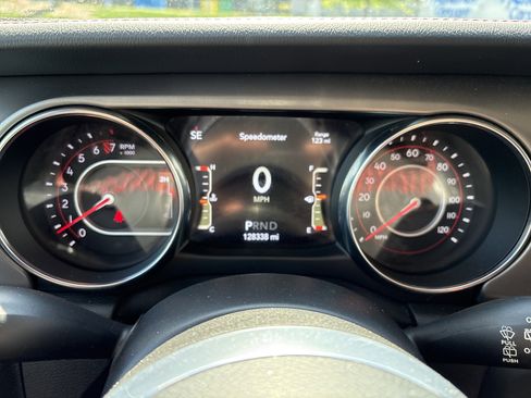 Used 2019 Jeep Wrangler Unlimited Rubicon image 24