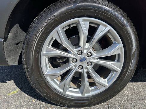 Used 2020 Ford Explorer Limited RWD image 18