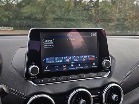 Used 2025 Nissan Sentra SV image 19