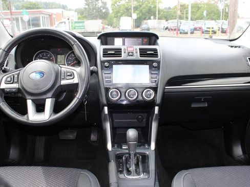 Used 2018 Subaru Forester 2.5i Premium w/ Popular Package #2A AWD/4WD image 11