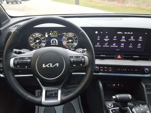 Used 2023 Kia Sportage X-Pro Prestige image 12