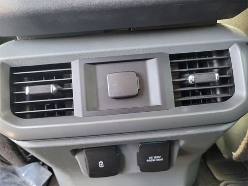 Used 2021 Ford F150 XLT w/ Equipment Group 302A High image 12