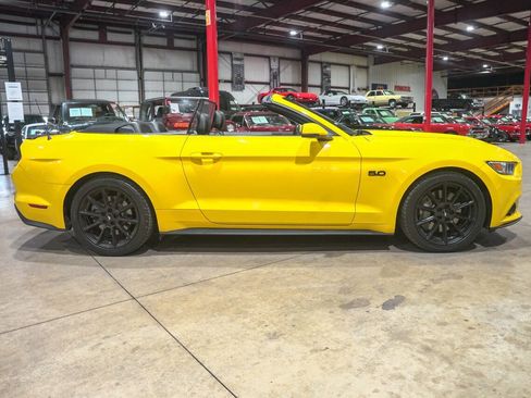 Used 2016 Ford Mustang GT Premium w/ Equipment Group 401A RWD image 10