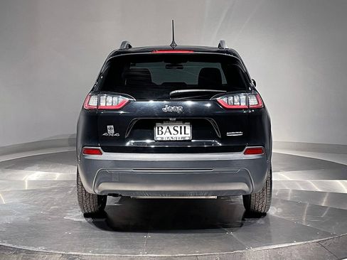 Used 2019 Jeep Cherokee Latitude w/ Popular Appearance Group image 12