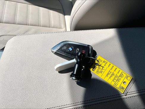 Used 2022 BMW 330e w/ Premium Package RWD image 15