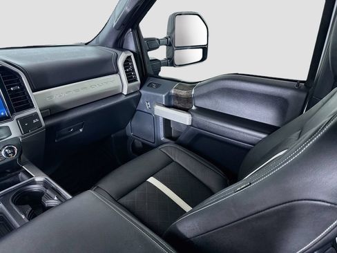Used 2022 Ford F350 Lariat w/ Black Appearance Package AWD/4WD image 24