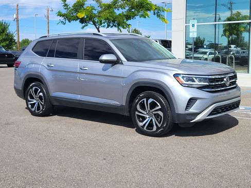 Used 2022 Volkswagen Atlas SEL AWD/4WD image 3