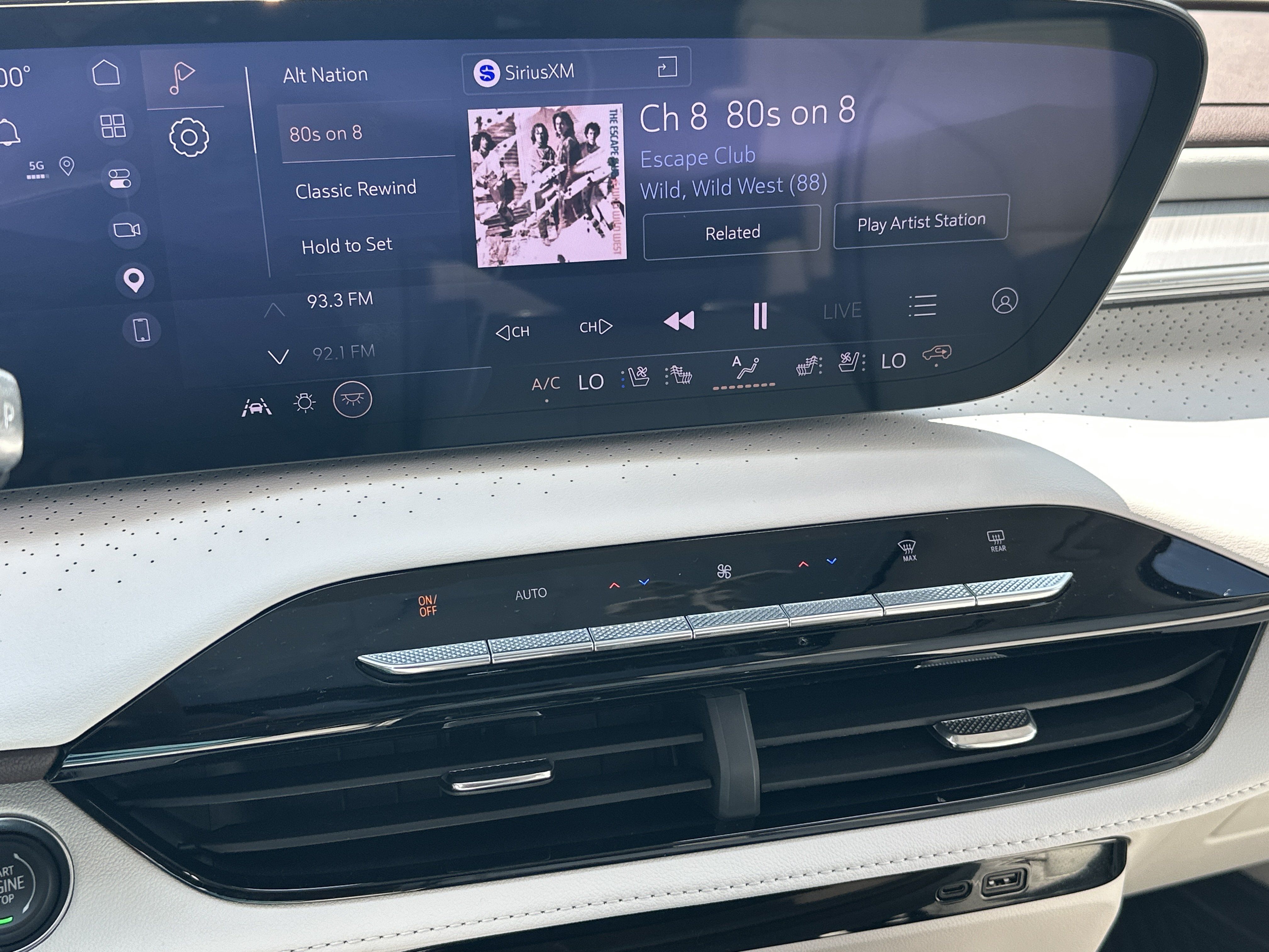 Used 2026 Buick Enclave Avenir w/ Super Cruise Package FWD image 29