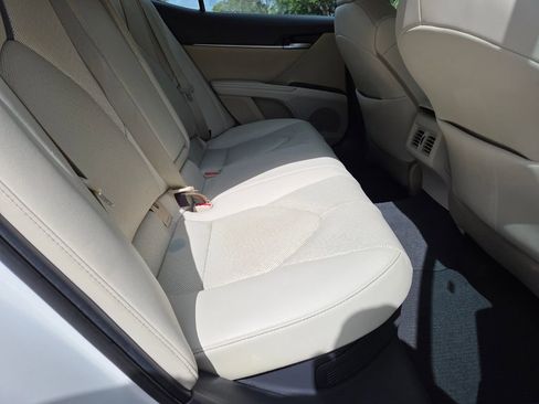 Used 2021 Toyota Camry XLE w/ Navigation Upgrade Package FWD image 17