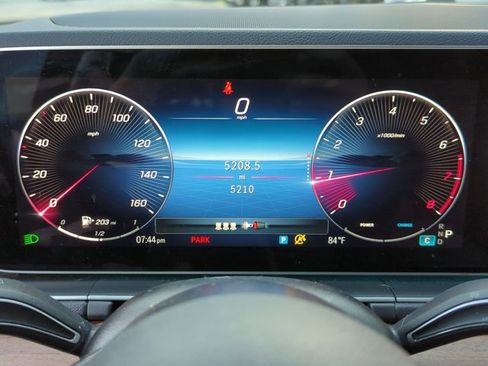 Used 2025 Mercedes-Benz GLE 350 4MATIC image 10