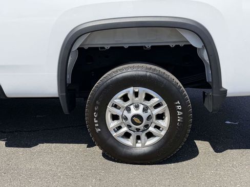 Used 2025 Chevrolet Silverado 2500 LT w/ Safety Package AWD/4WD image 13