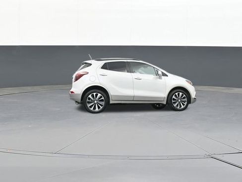 Used 2022 Buick Encore Preferred image 47