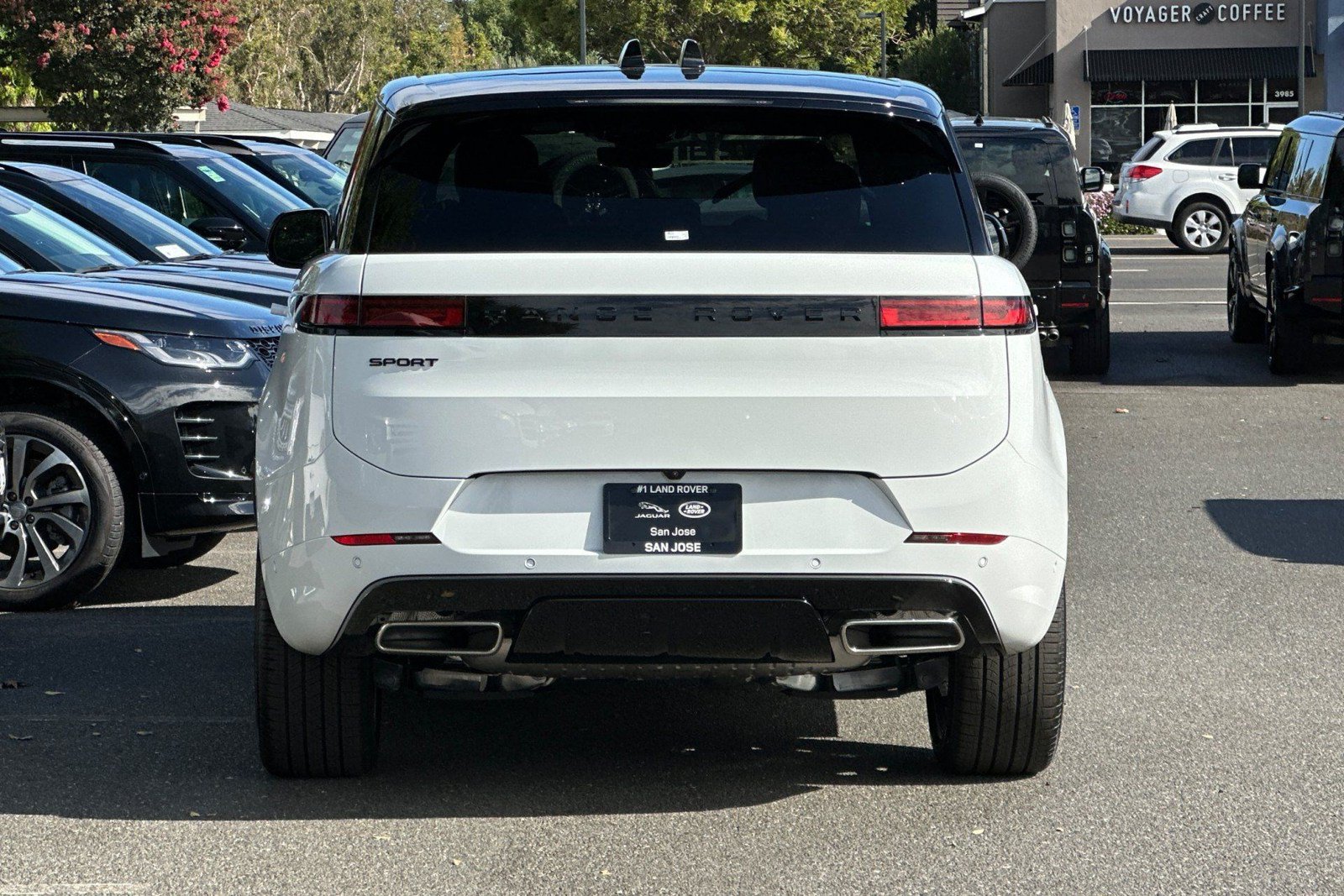 New 2026 Land Rover Range Rover Sport Dynamic SE AWD/4WD image 9