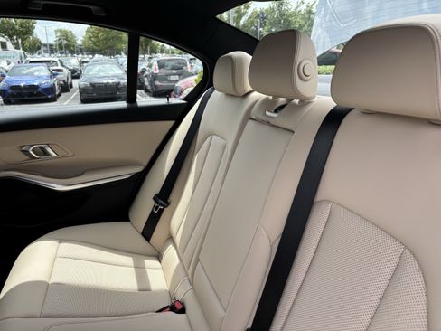 Certified 2026 BMW 330i Sedan w/ Convenience Package RWD image 32