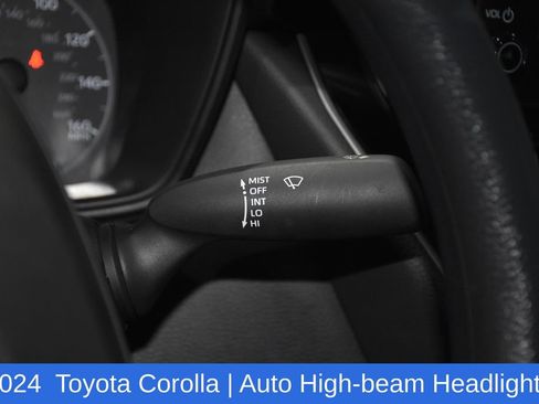 Used 2024 Toyota Corolla LE image 12