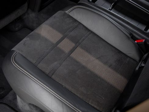 Certified 2022 Porsche Cayenne Turbo GT AWD/4WD image 36