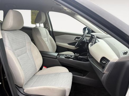 Used 2023 Nissan Rogue SV FWD image 15