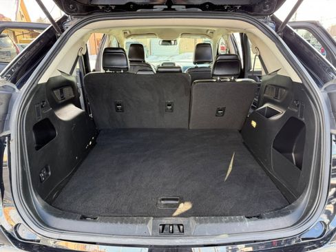 Used 2022 Ford Edge SEL image 19