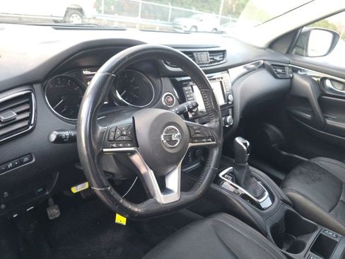 Used 2017 Nissan Rogue Sport SL image 14