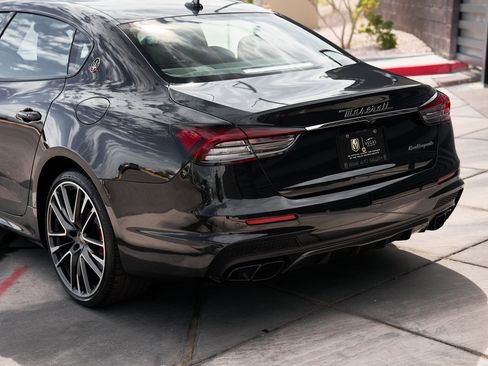 Used 2021 Maserati Quattroporte Trofeo image 17