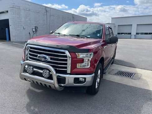 Used 2017 Ford F150 XLT w/ Equipment Group 302A Luxury AWD/4WD image 5