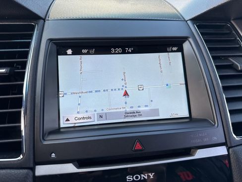 Used 2018 Ford Taurus SHO w/ Driver Assist Package image 8