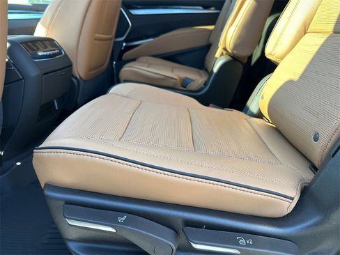 New 2026 Cadillac Escalade ESV Luxury w/ Touring Package image 20